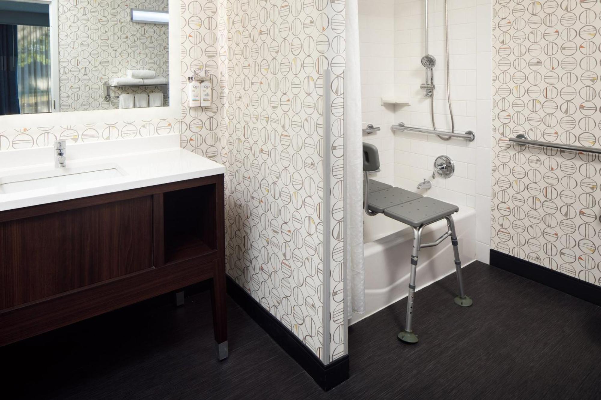 Holiday Inn Weirton-Steubenville Area Экстерьер фото