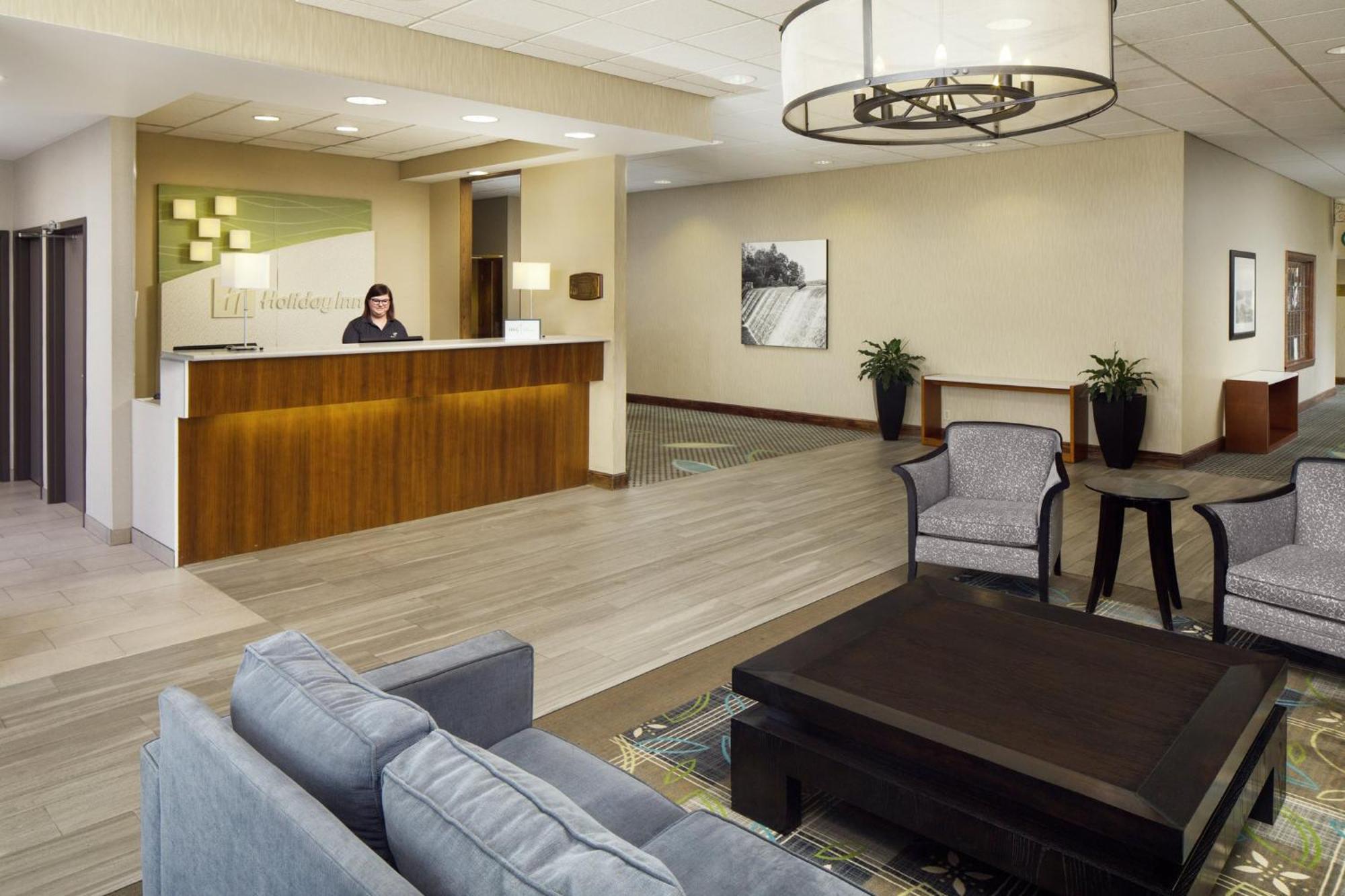 Holiday Inn Weirton-Steubenville Area Экстерьер фото