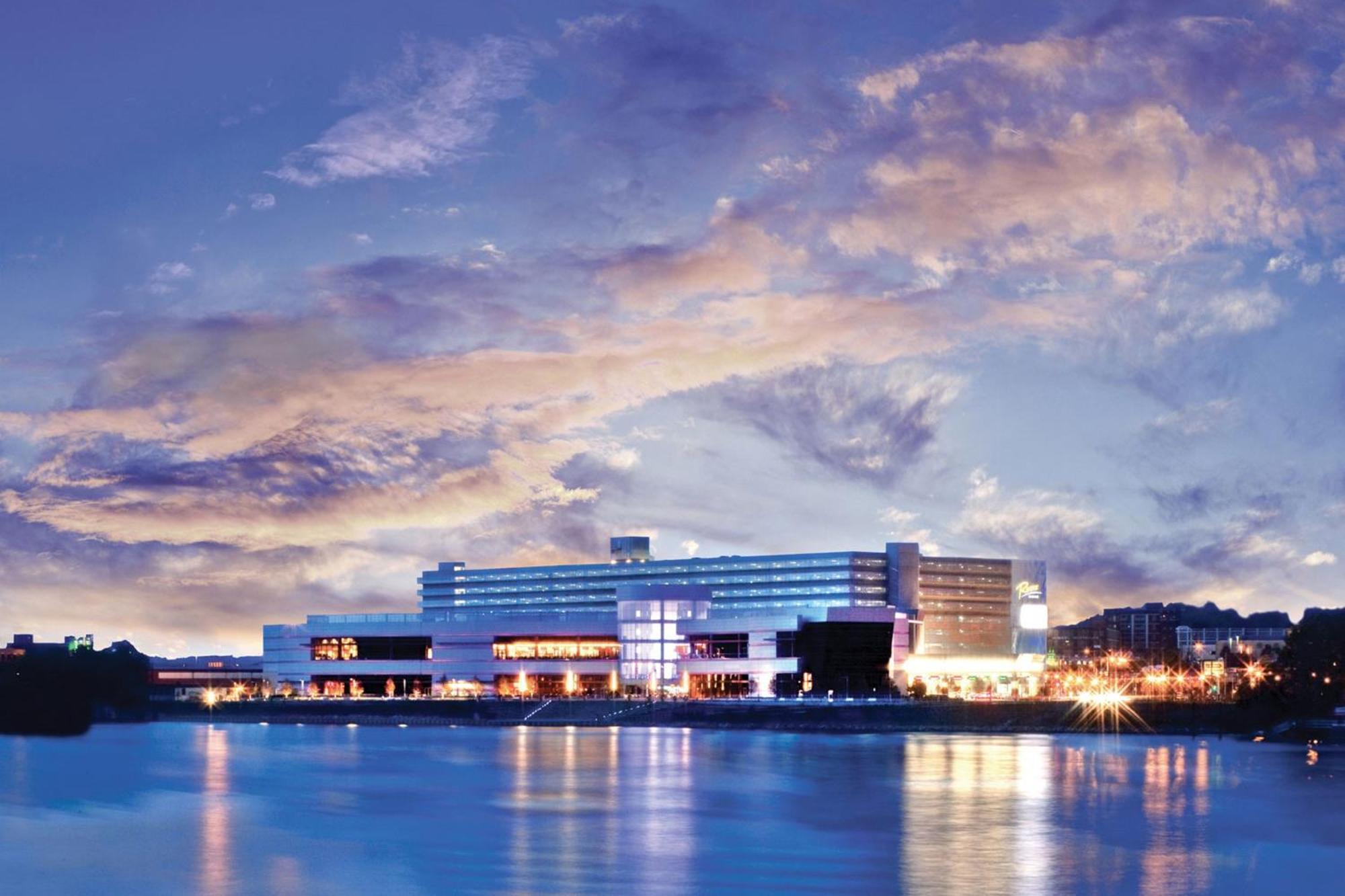 Holiday Inn Weirton-Steubenville Area Экстерьер фото